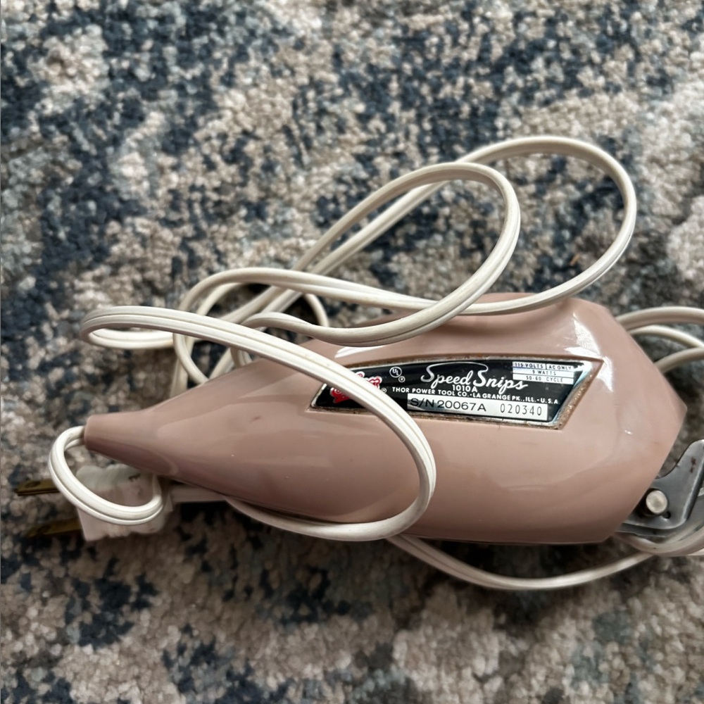 Vintage Pink Speed Shaver